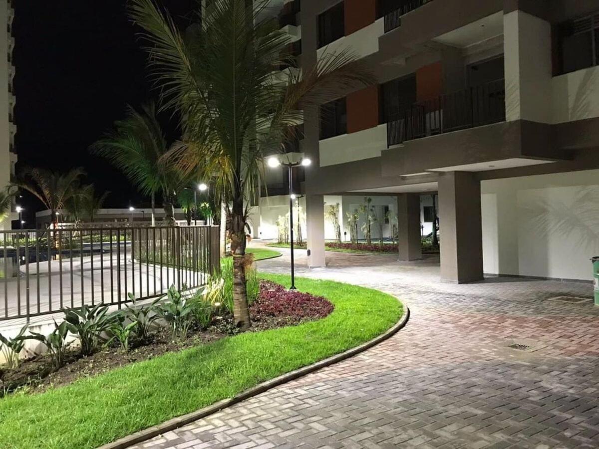 Lindo Apto Com Ar Cond Prox A Martim De Sa Com Piscina Wifi Sacada Gourmet Com Churrasqueira * Caraguatatuba