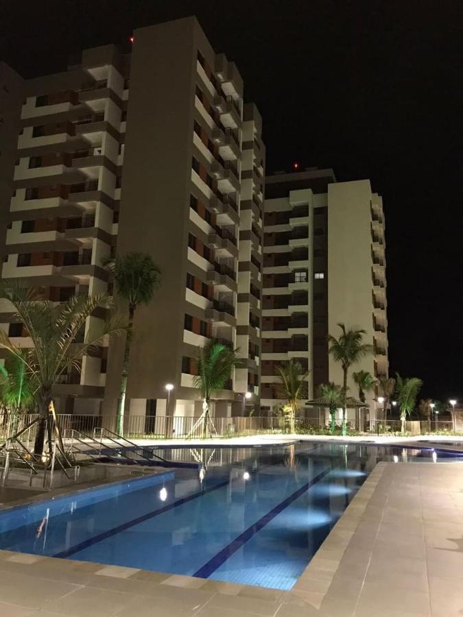 Holiday home Lindo Apto Com Ar Cond Prox A Martim De Sa Com Piscina Wifi Sacada Gourmet Com Churrasqueira