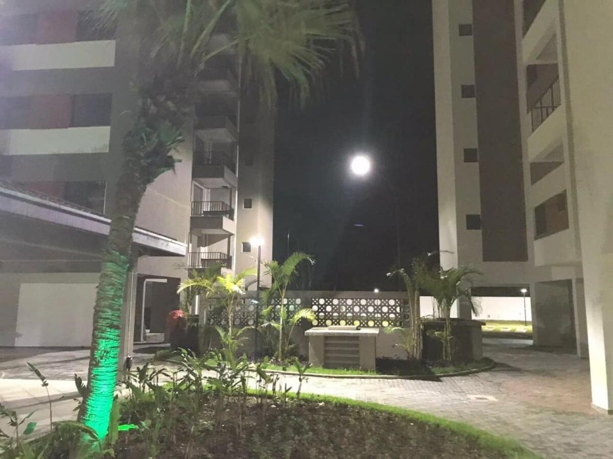Holiday home Lindo Apto Com Ar Cond Prox A Martim De Sa Com Piscina Wifi Sacada Gourmet Com Churrasqueira *