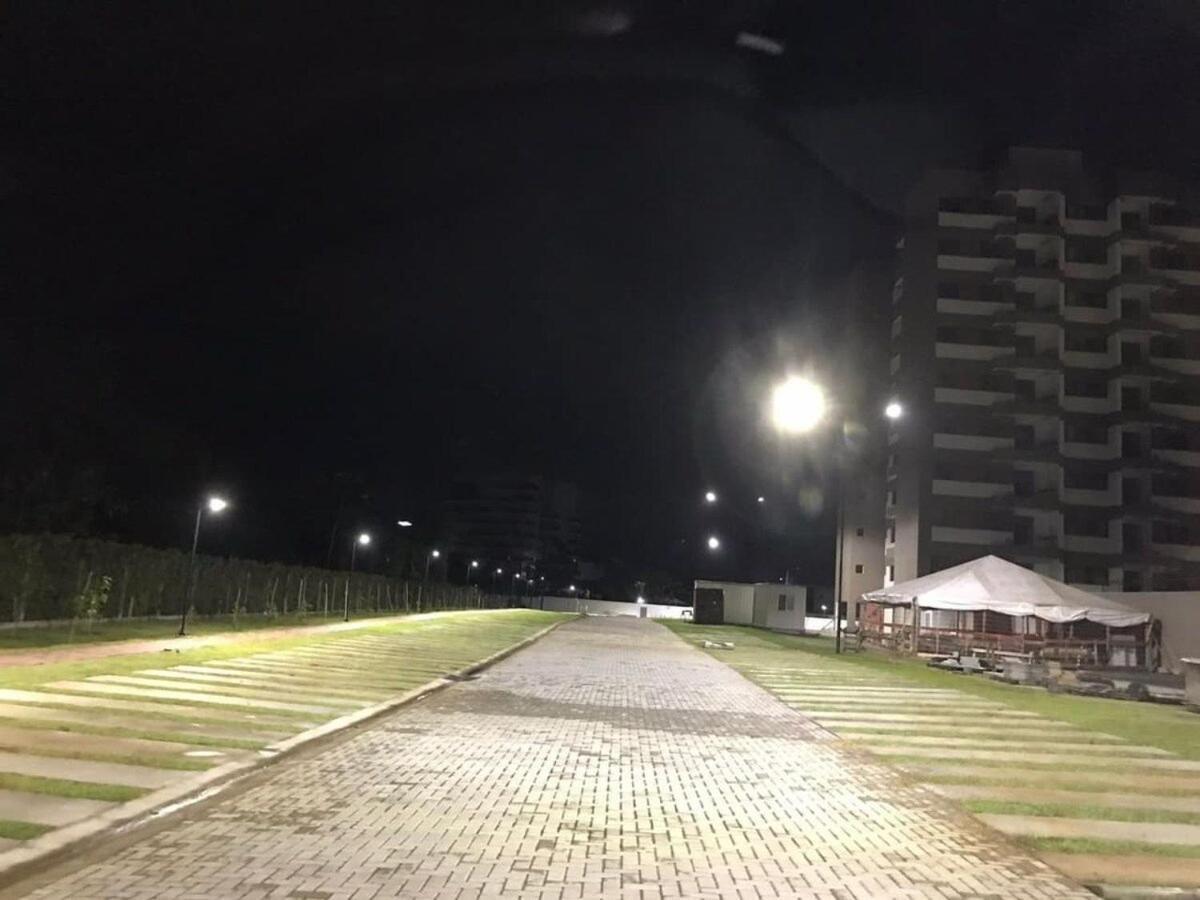Lindo Apto Com Ar Cond Prox A Martim De Sa Com Piscina Wifi Sacada Gourmet Com Churrasqueira *