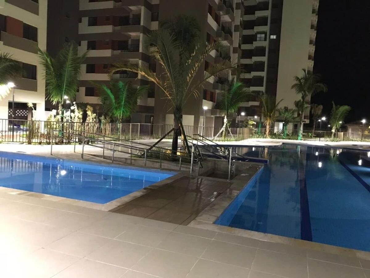 Holiday home Lindo Apto Com Ar Cond Prox A Martim De Sa Com Piscina Wifi Sacada Gourmet Com Churrasqueira