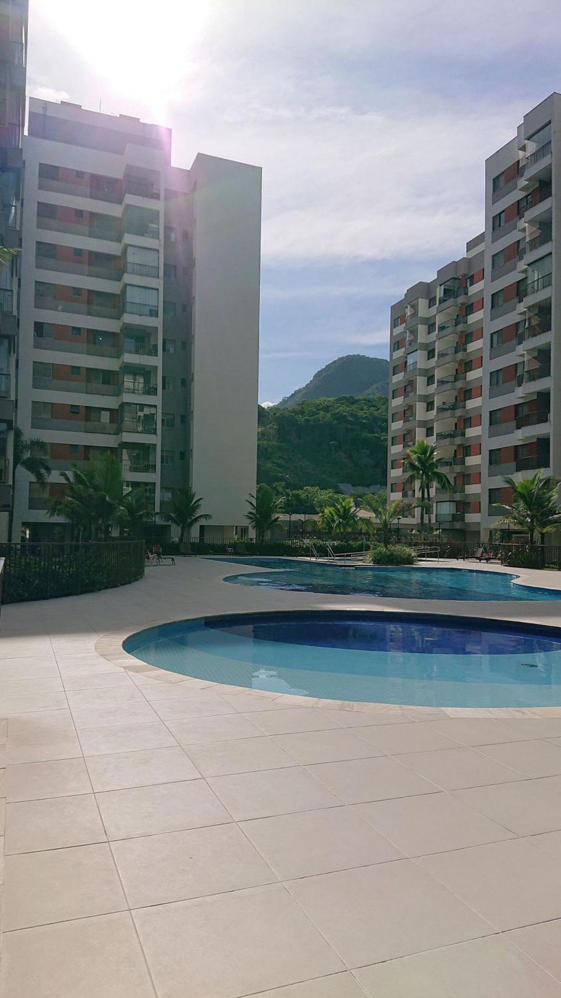 Lindo Apto Com Ar Cond Prox A Martim De Sa Com Piscina Wifi Sacada Gourmet Com Churrasqueira Holiday home